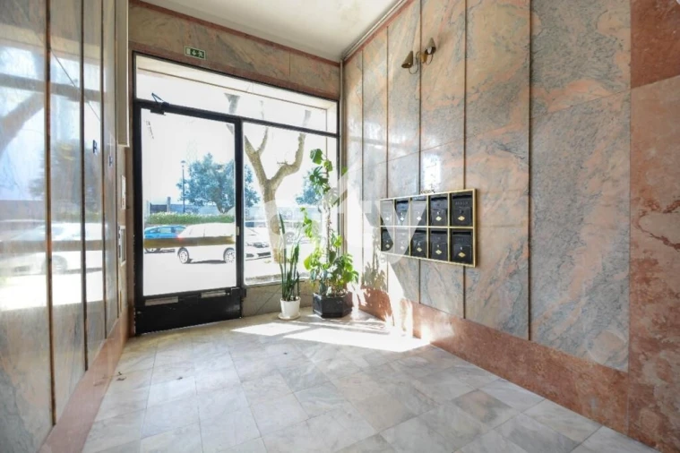 Apartamento T2 para Venda em Venteira Foto 14