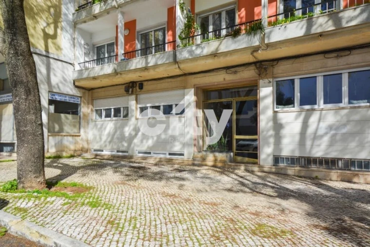 Apartamento T2 para Venda em Venteira Foto 17