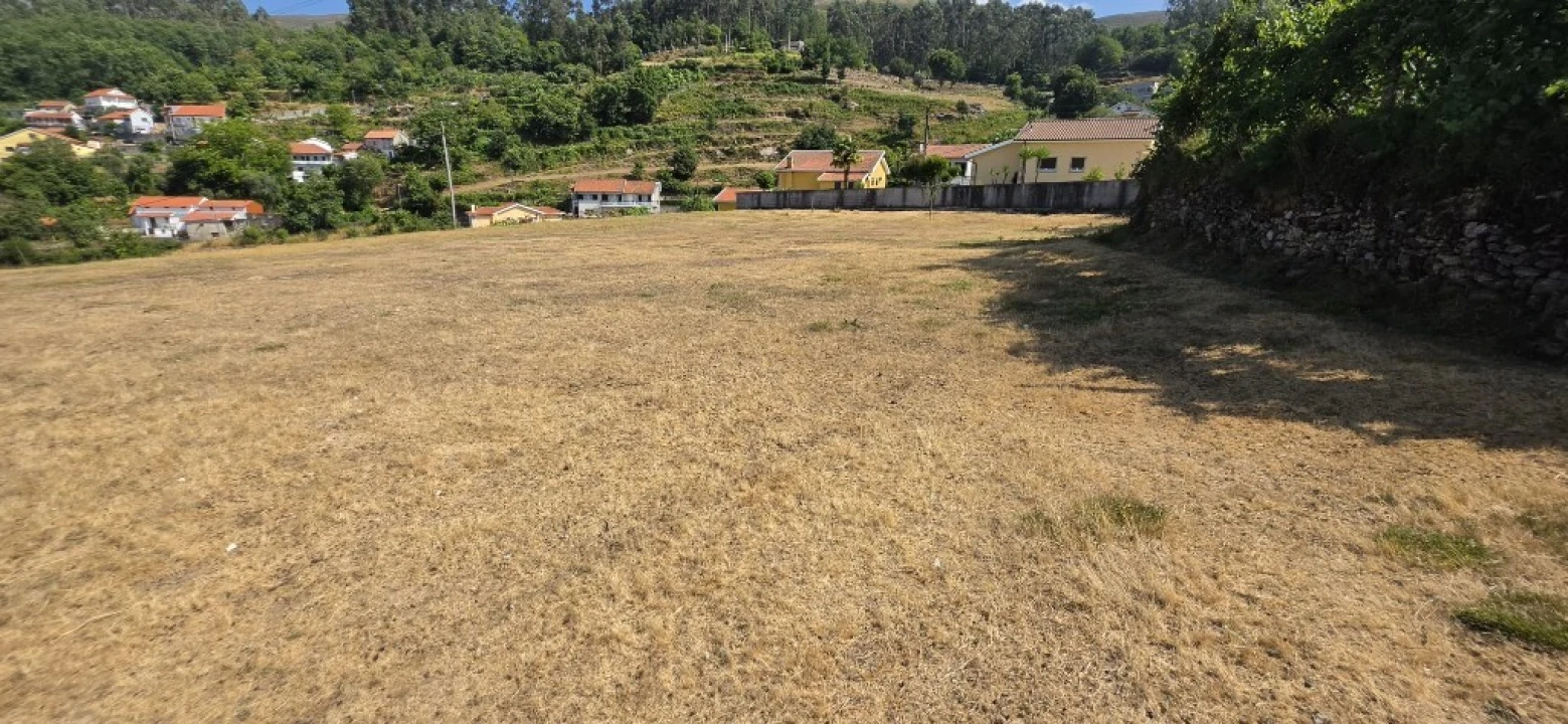 Terreno para Venda em Salamonde Foto 2