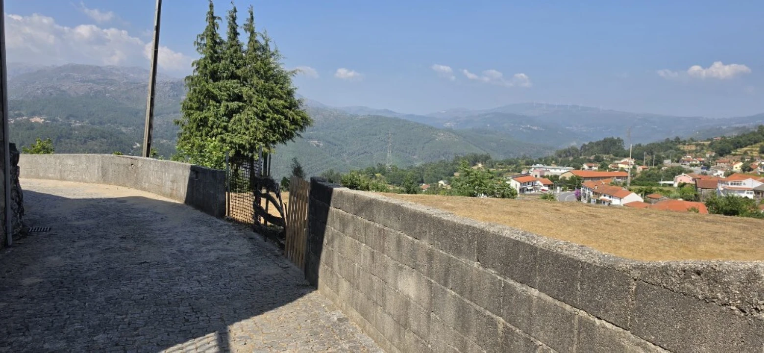 Terreno para Venda em Salamonde Foto 16