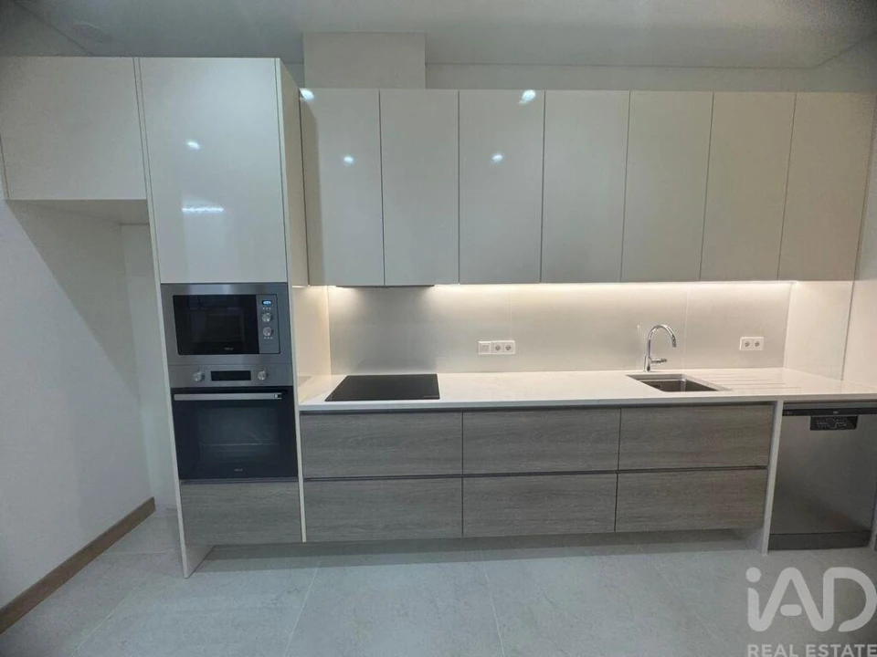 Apartamento T2 para Arrendamento em Aljubarrota Foto 4