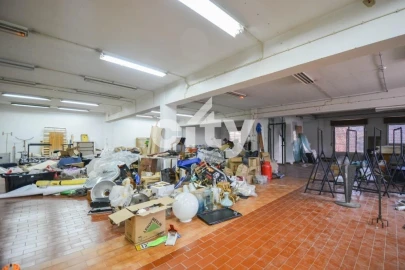 Prédio para Venda em Pontinha e Famões