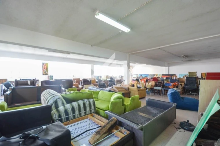 Prédio para Venda em Pontinha e Famões Foto 10