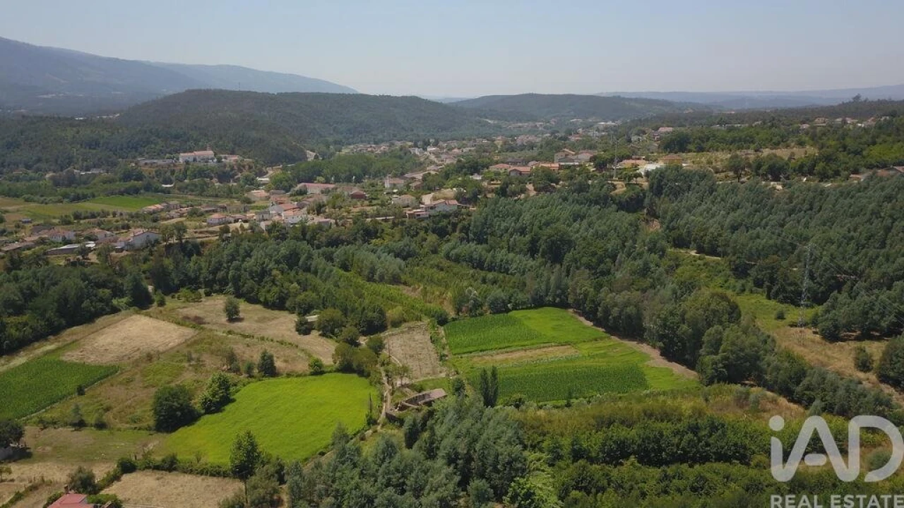 Moradia para Venda em Serpins Foto 17