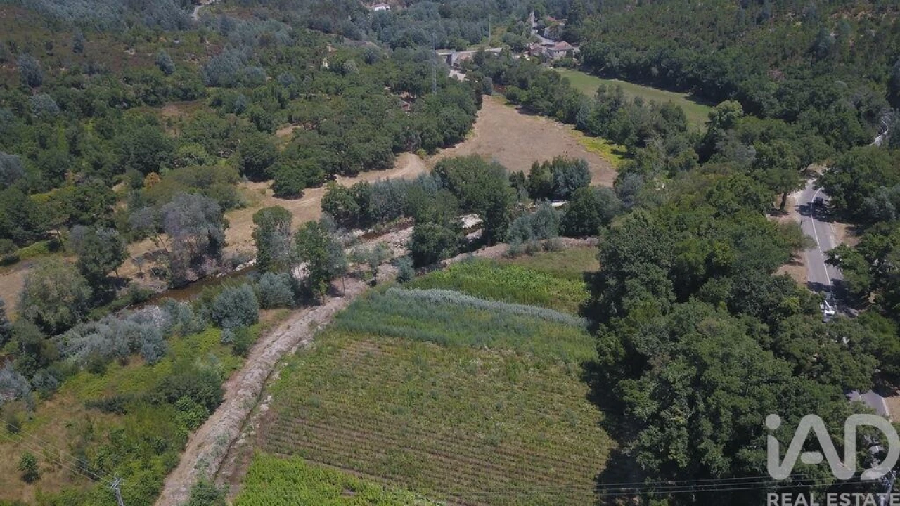 Moradia para Venda em Serpins Foto 14