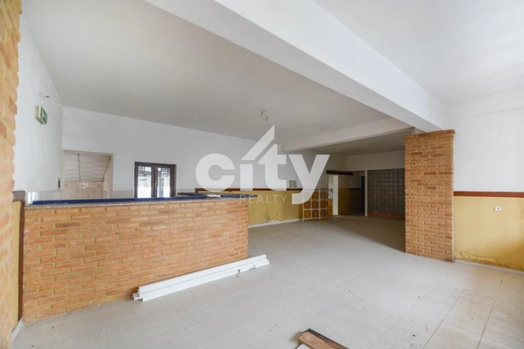 Prédio para Venda em Montargil Foto 4