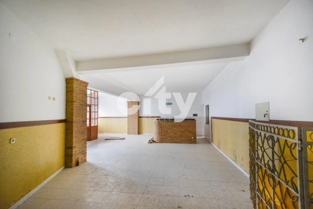 Prédio para Venda em Montargil Foto 3