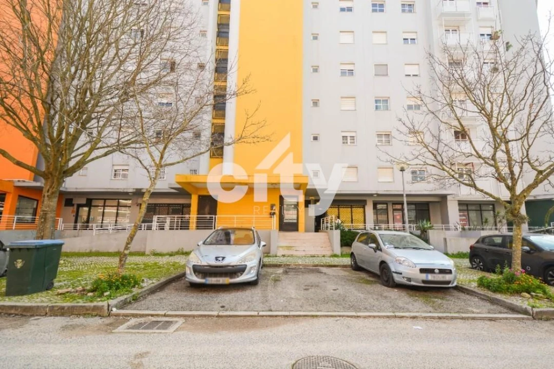Apartamento T1 para Venda em Lumiar Foto 25