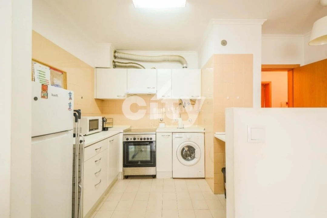 Apartamento T1 para Venda em Lumiar Foto 5