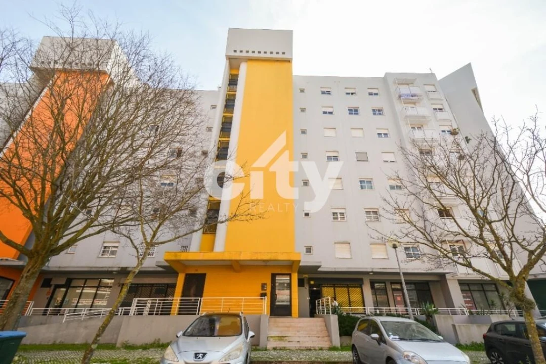 Apartamento T1 para Venda em Lumiar Foto 24