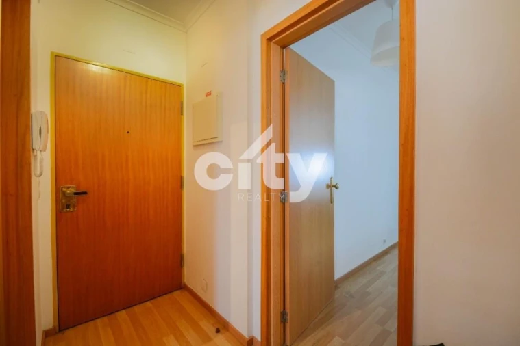 Apartamento T1 para Venda em Lumiar Foto 11