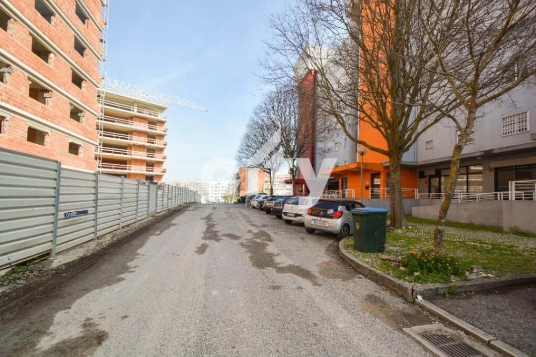Apartamento T1 para Venda em Lumiar Foto 23
