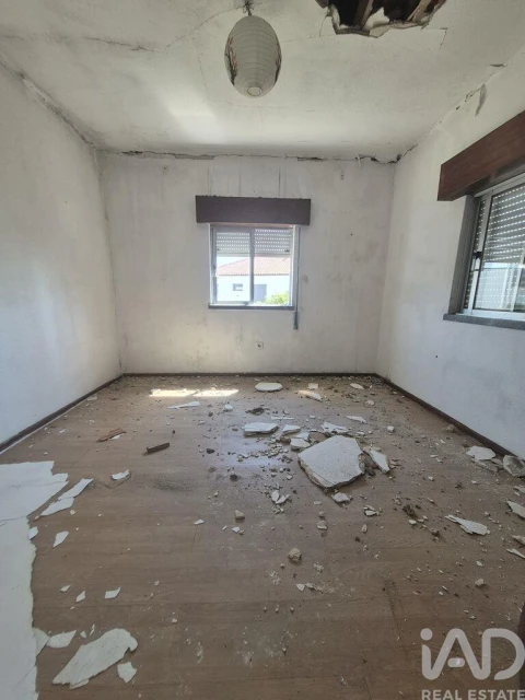 Moradia T2 para Venda em Leiria, Pousos, Barreira e Cortes