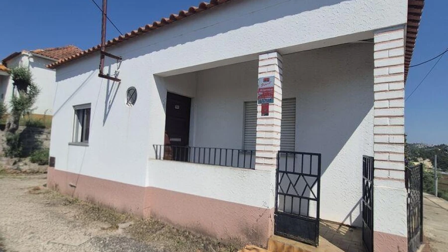 Moradia T2 para Venda em Leiria, Pousos, Barreira e Cortes