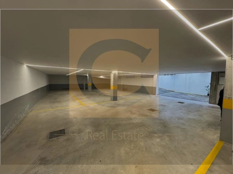Apartamento T4 para Venda em Aldoar, Foz do Douro e Nevogilde Foto 4