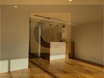 Apartamento T4 para Venda em Aldoar, Foz do Douro e Nevogilde