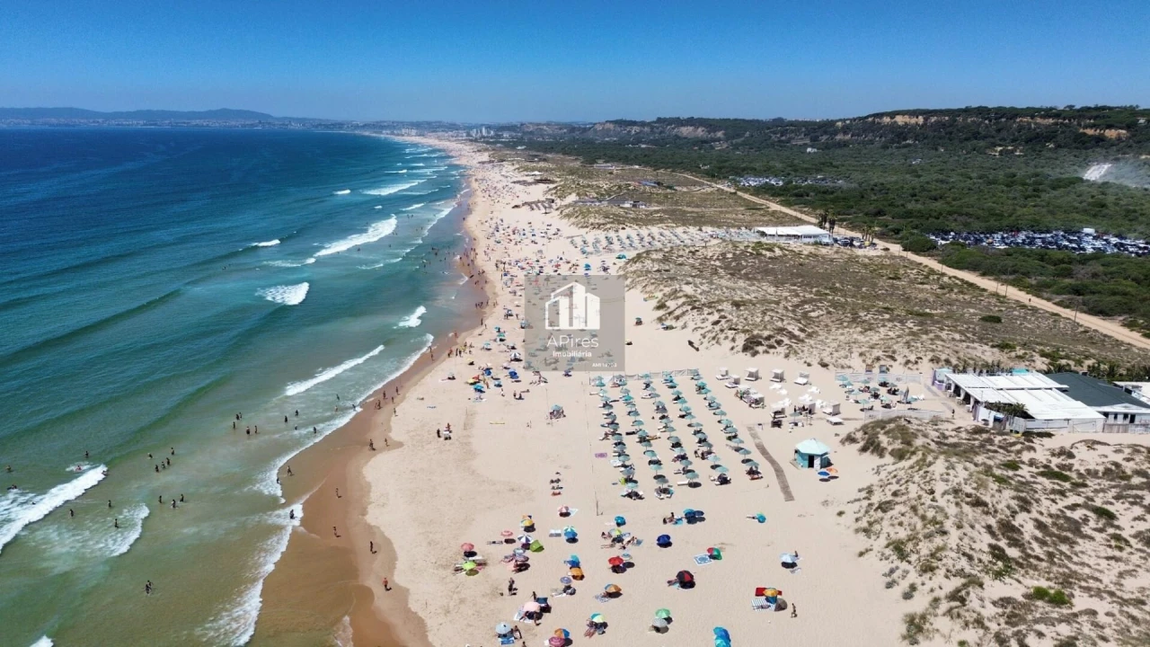 Apartamento T1 para Venda em Costa da Caparica Foto 33