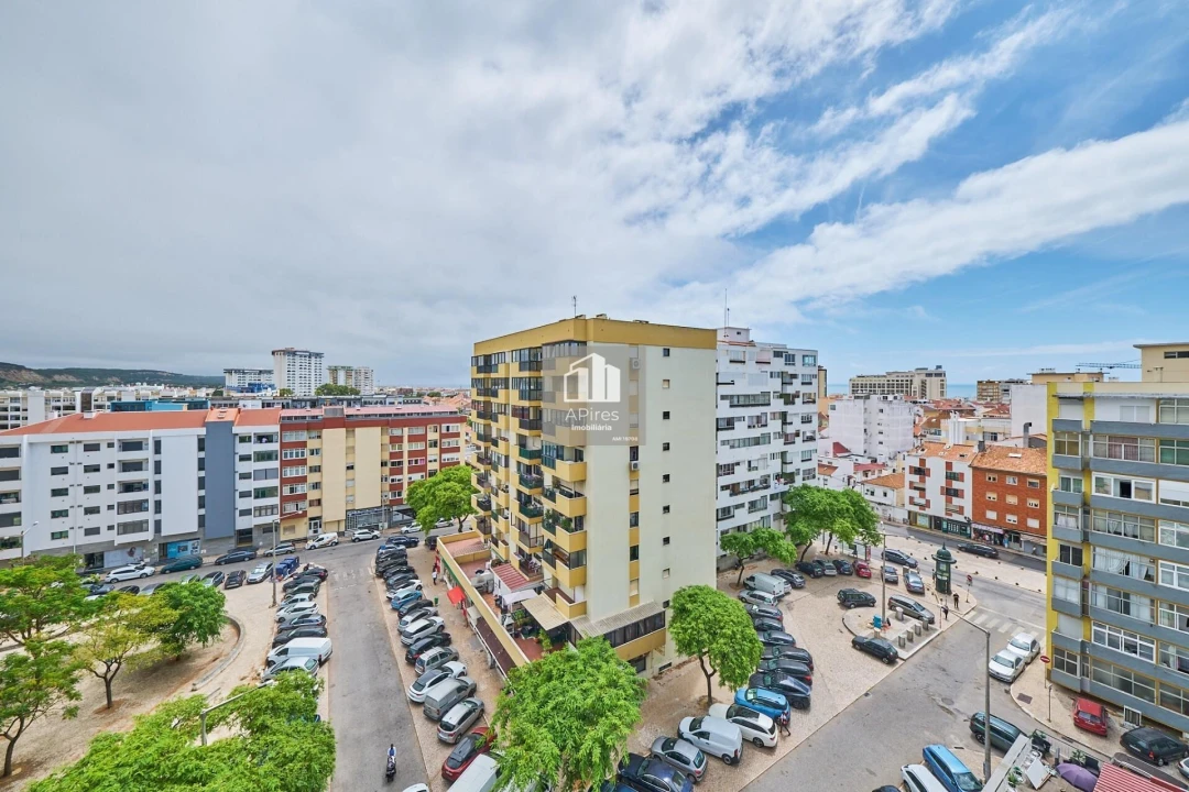 Apartamento T1 para Venda em Costa da Caparica Foto 25