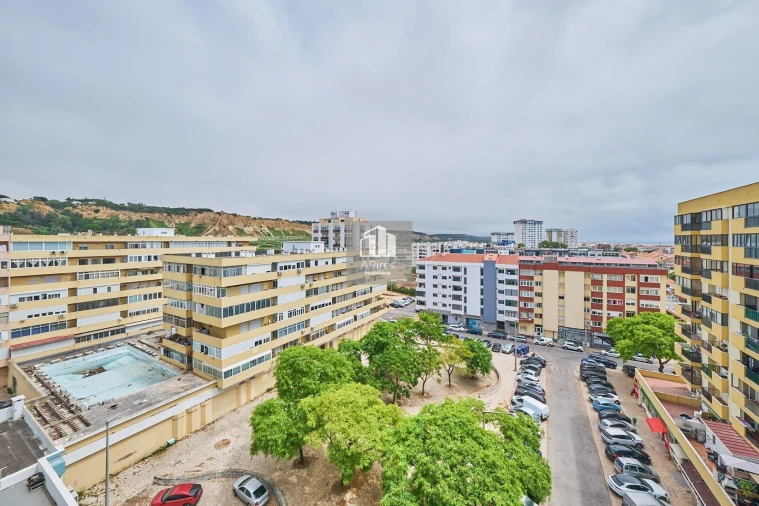 Apartamento T1 para Venda em Costa da Caparica Foto 27