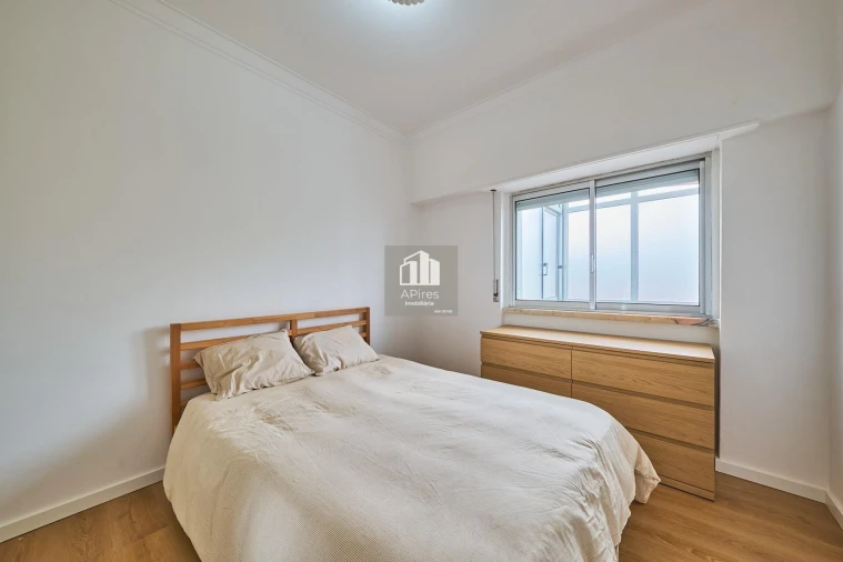Apartamento T1 para Venda em Costa da Caparica Foto 15