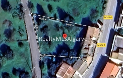 Moradia T4 para Venda em Loule (São Sebastião)