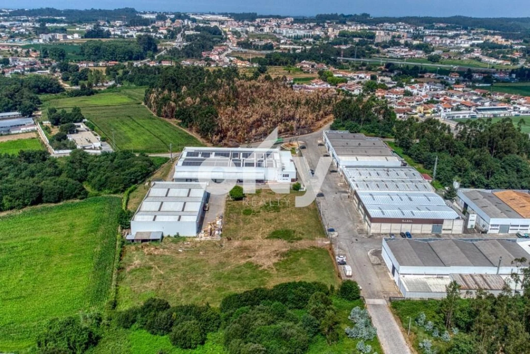 Terreno para Venda em Castêlo da Maia Foto 6
