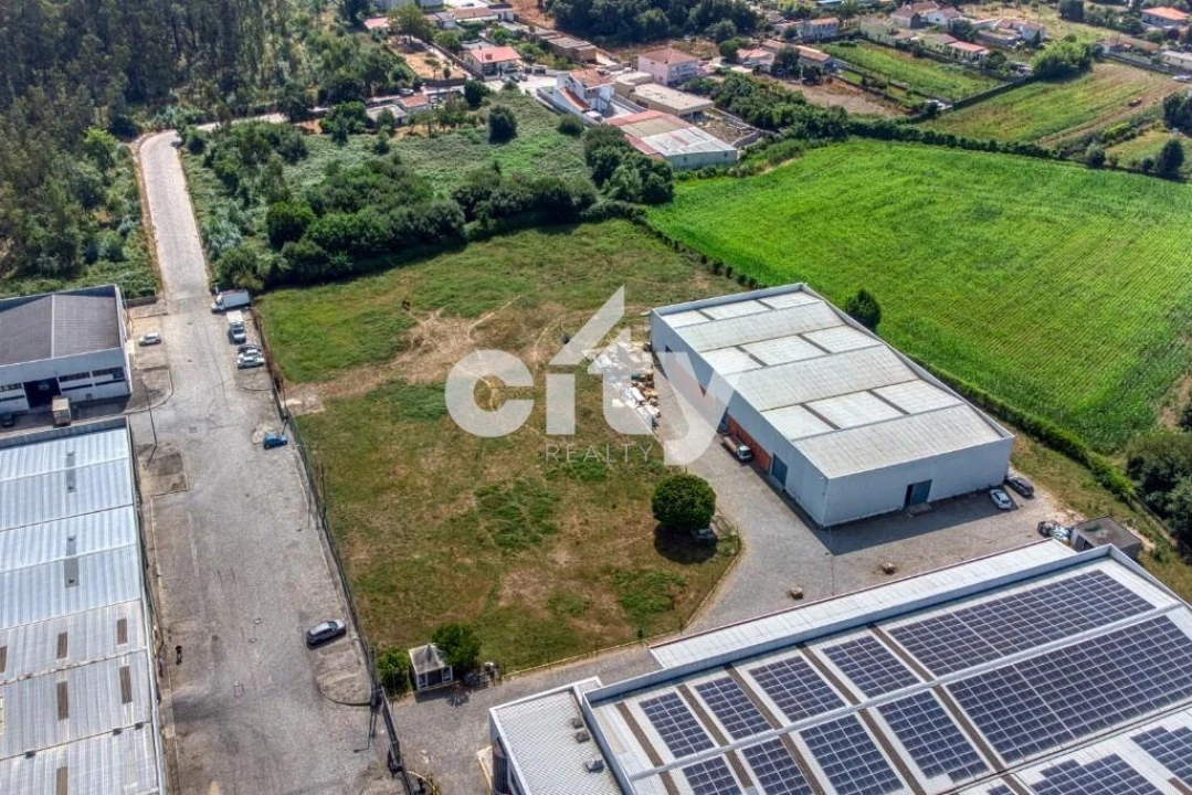 Terreno para Venda em Castêlo da Maia Foto 13