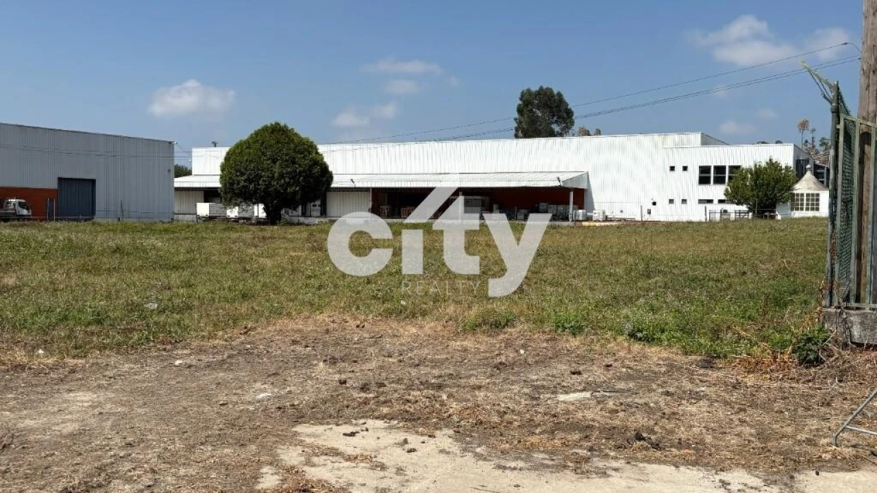 Terreno para Venda em Castêlo da Maia Foto 25