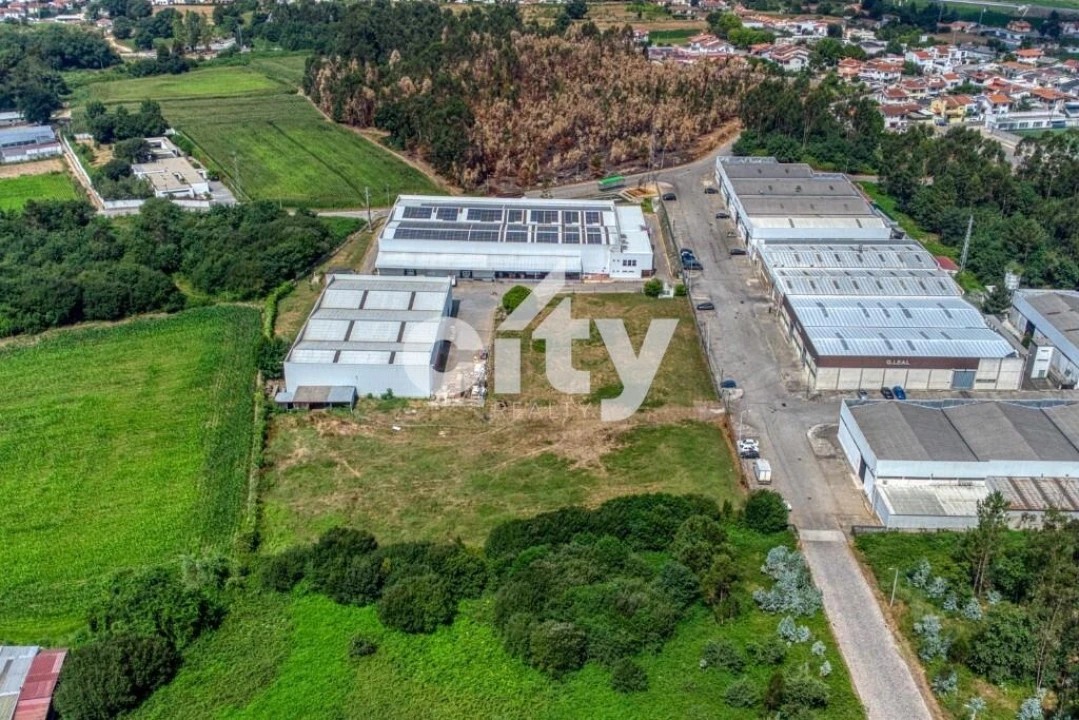 Terreno para Venda em Castêlo da Maia Foto 5