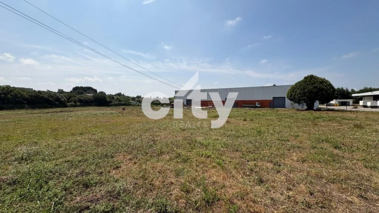 Terreno para Venda em Castêlo da Maia Foto 21