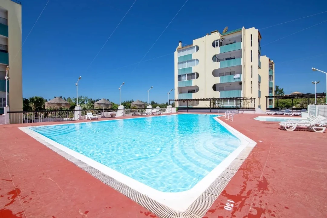 Apartamento T2 para Venda em Quarteira Foto 24