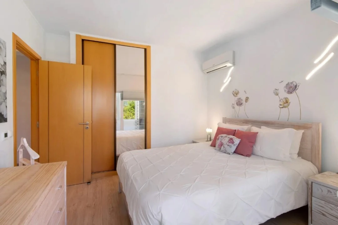 Apartamento T2 para Venda em Quarteira Foto 13