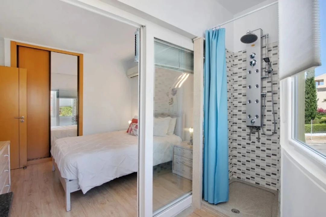 Apartamento T2 para Venda em Quarteira Foto 14