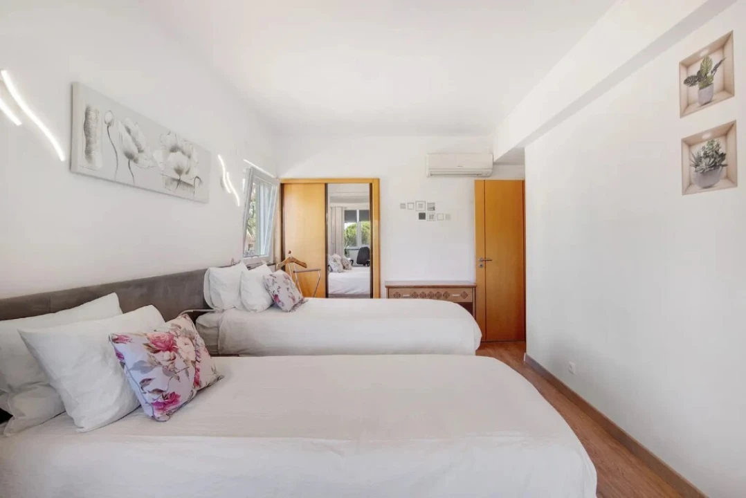 Apartamento T2 para Venda em Quarteira Foto 18