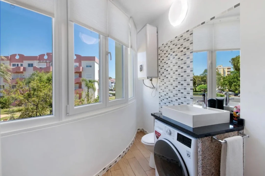 Apartamento T2 para Venda em Quarteira Foto 22