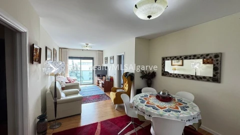 Apartamento T3 para Venda em Faro (Sé e São Pedro)