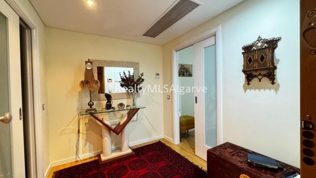 Apartamento T3 para Venda em Faro (Sé e São Pedro) Foto 4