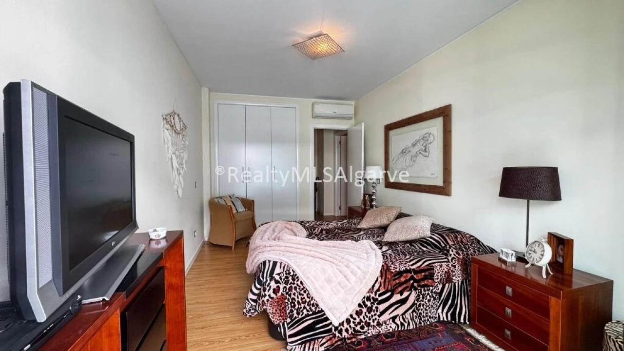 Apartamento T3 para Venda em Faro (Sé e São Pedro) Foto 5