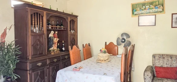 Moradia T1 para Venda em Mosteiro