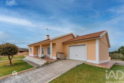 Moradia T2 para Arrendamento em Silveira