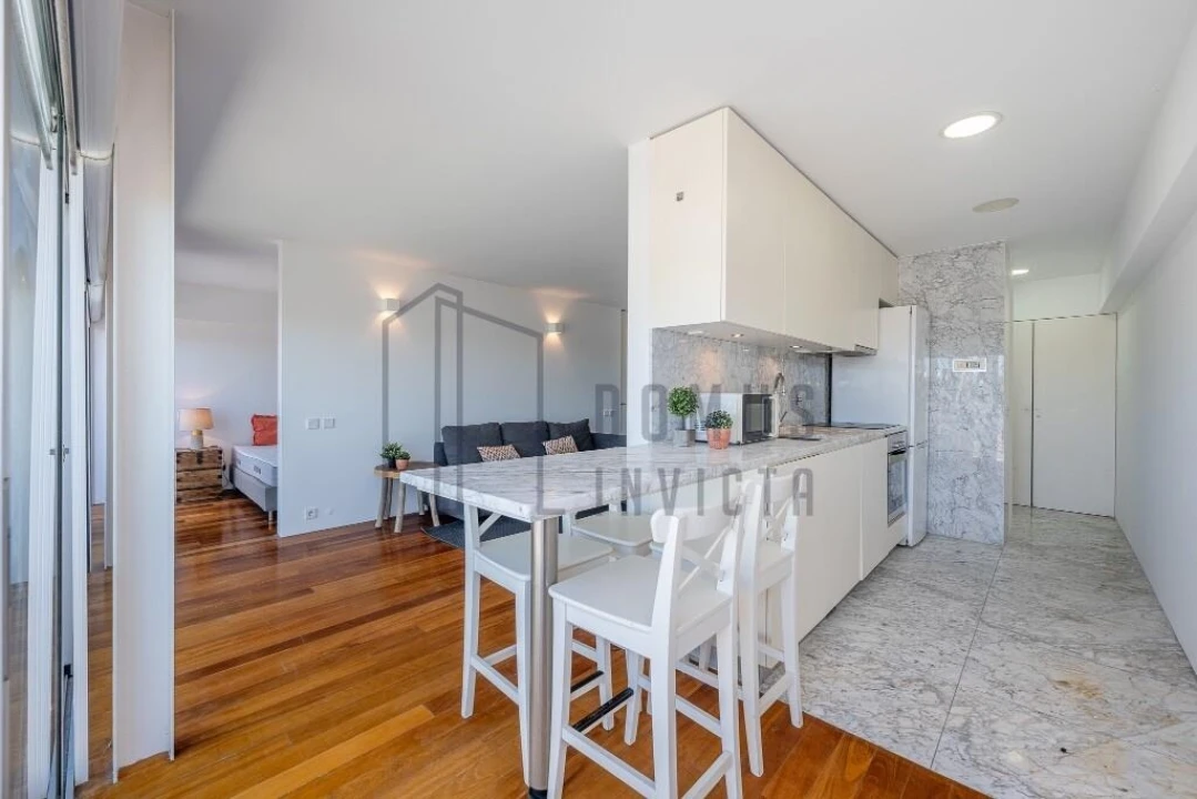 Apartamento T1 para Venda em Lordelo do Ouro e Massarelos Foto 5