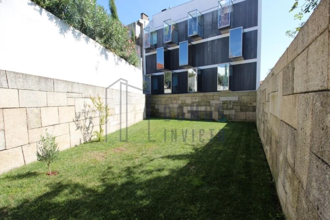 Apartamento T1 para Venda em Lordelo do Ouro e Massarelos Foto 25