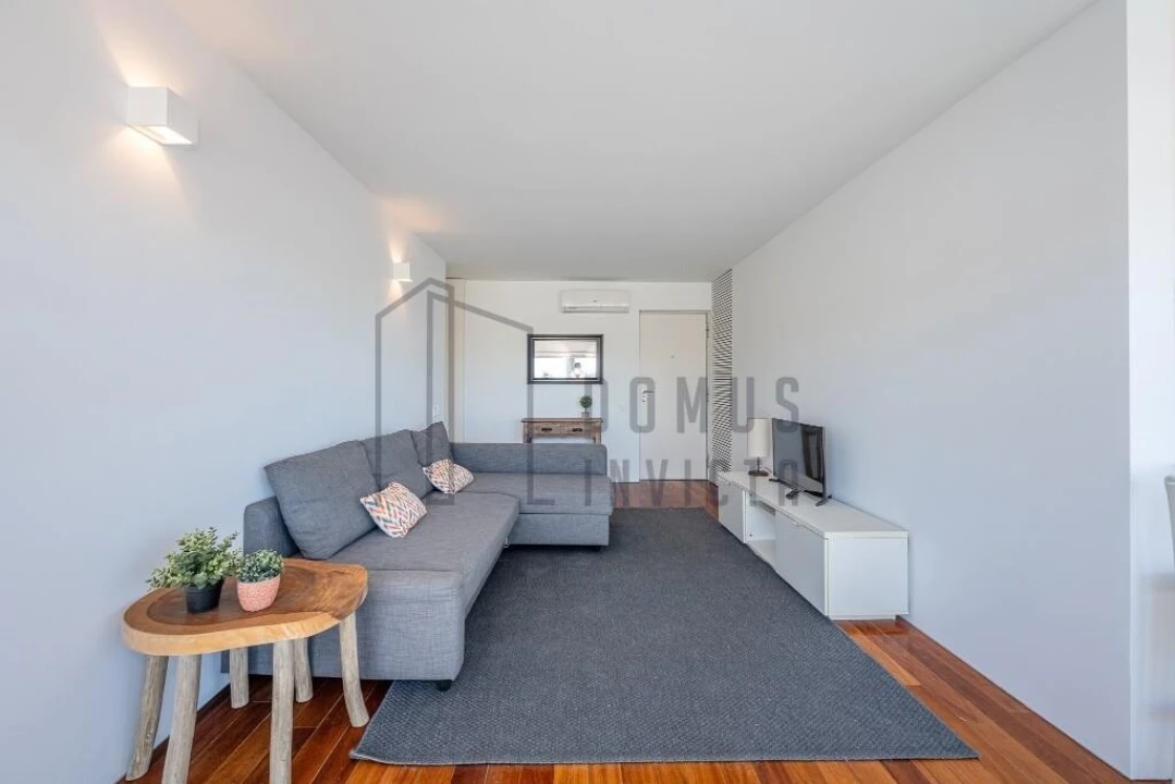 Apartamento T1 para Venda em Lordelo do Ouro e Massarelos Foto 3