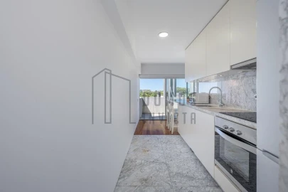 Apartamento T1 para Venda em Lordelo do Ouro e Massarelos