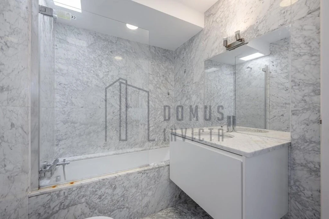 Apartamento T1 para Venda em Lordelo do Ouro e Massarelos Foto 22