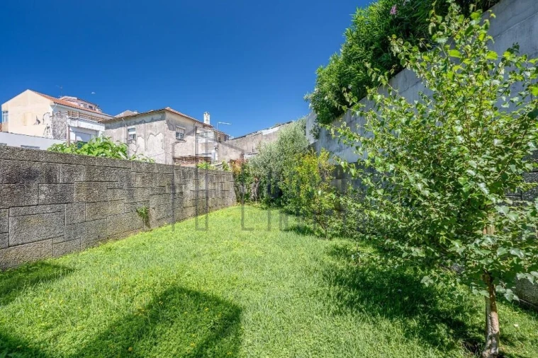 Apartamento T1 para Venda em Lordelo do Ouro e Massarelos Foto 26