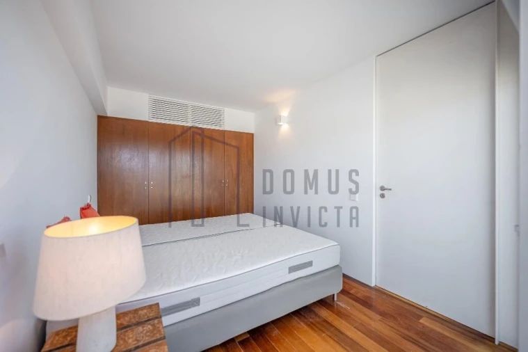 Apartamento T1 para Venda em Lordelo do Ouro e Massarelos Foto 13