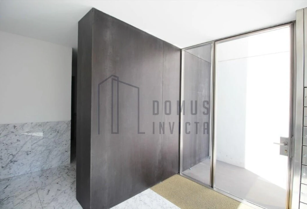 Apartamento T1 para Venda em Lordelo do Ouro e Massarelos Foto 24