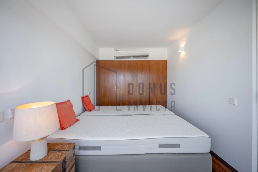 Apartamento T1 para Venda em Lordelo do Ouro e Massarelos Foto 14
