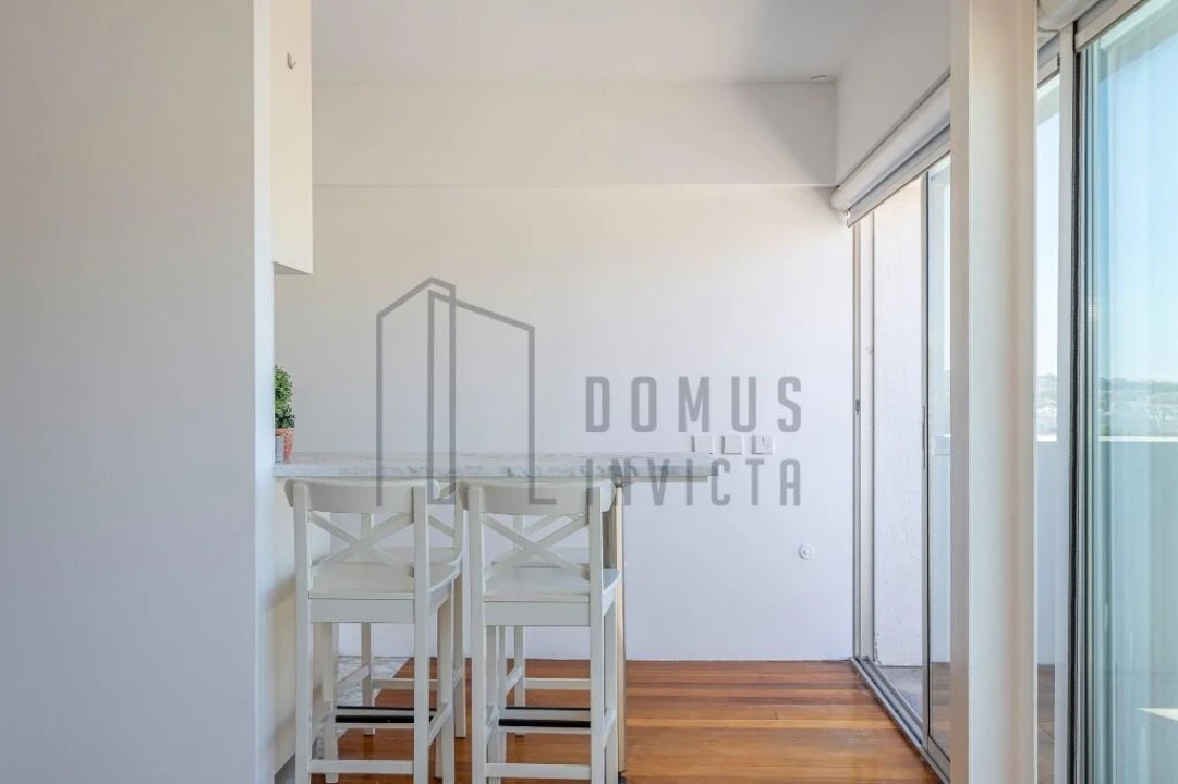 Apartamento T1 para Venda em Lordelo do Ouro e Massarelos Foto 4